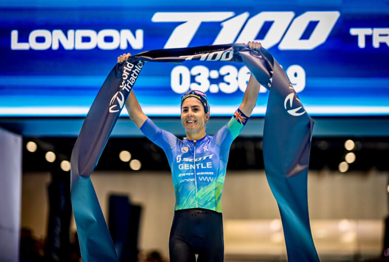 Ashleigh Gentle wins London T100 Triathlon